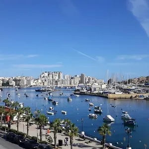 ** Pensión Shore Bridge Malta