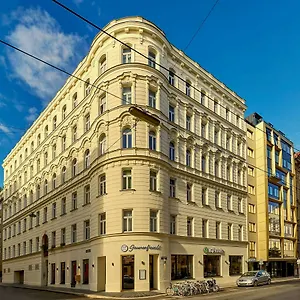 H+ 4*, Vienna Austria